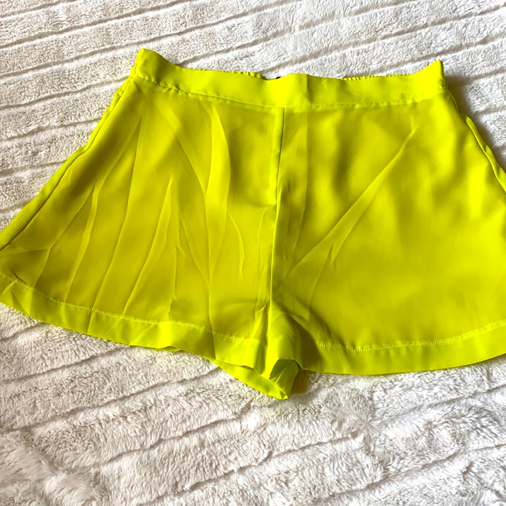 NWOT Naven shorts